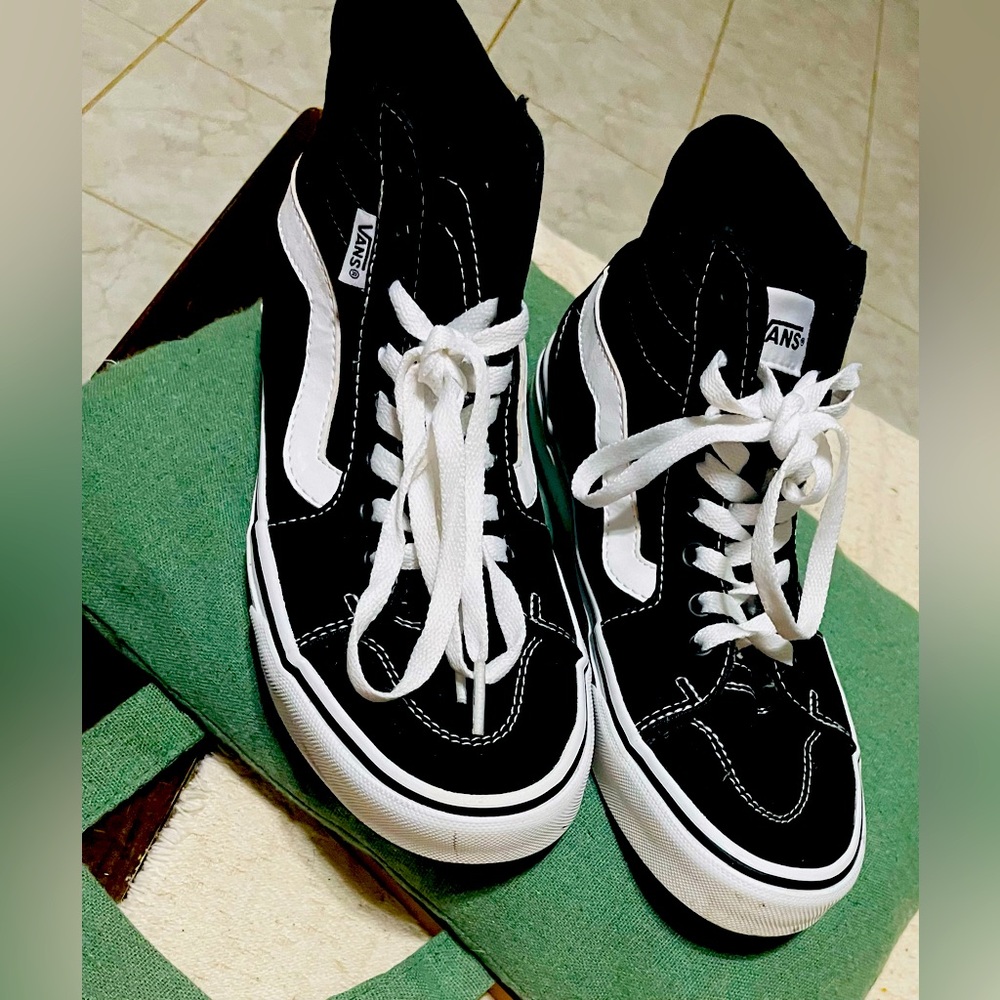 Vans Classic Black and White High-Tops